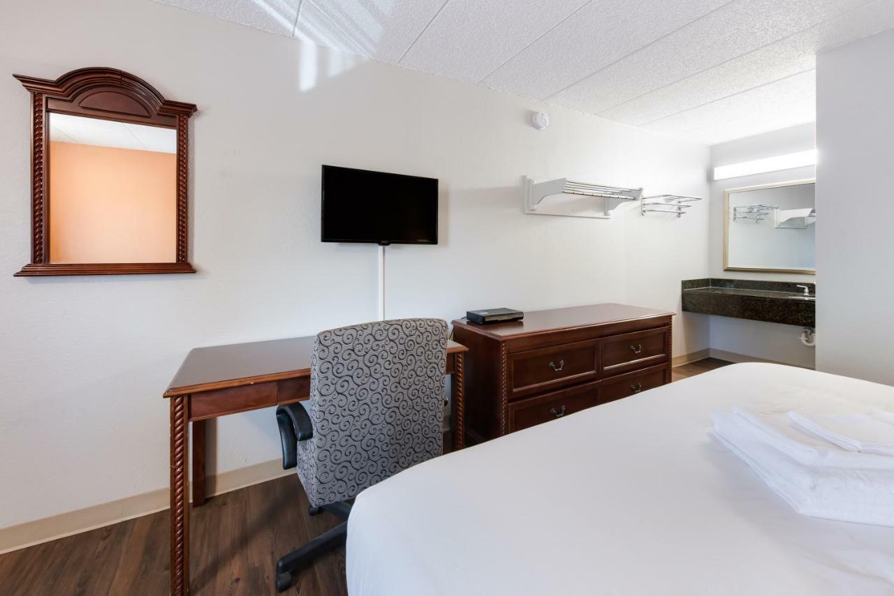 Americas Best Value Inn Columbus Exteriör bild